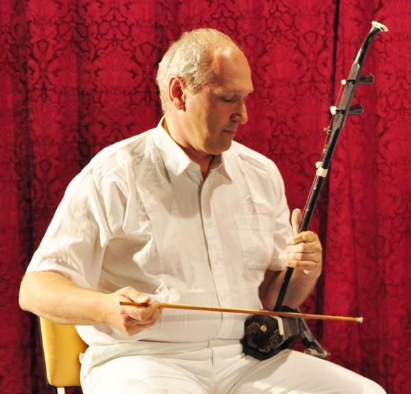 mandu-erhu.jpg