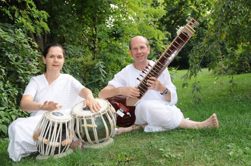 adesh-es-ajita.jpg