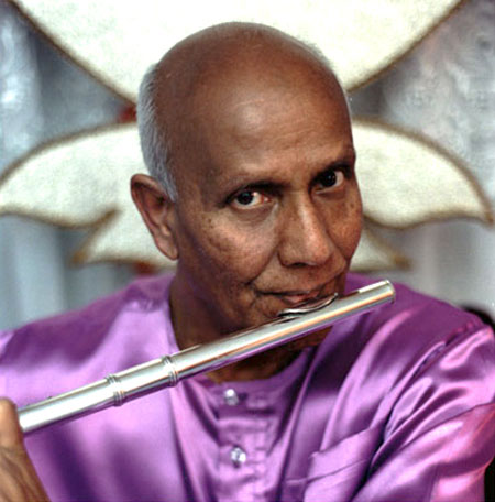 sri-chinmoy-flute-03a.jpg