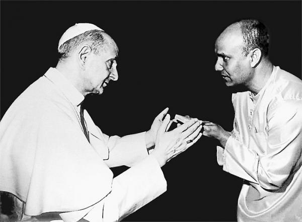 sri_chinmoy_and_pope_paul_VI.jpg