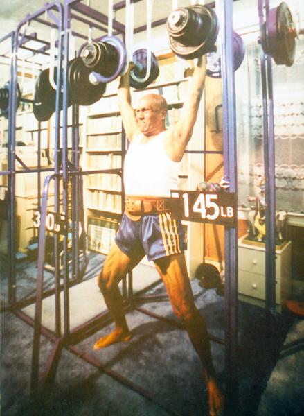 sri_chinmoy_emeles_145.jpg
